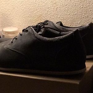Shoe